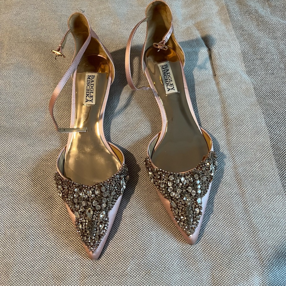 Badgley Mischka shoes size 7. Only worn once on my wedding day.